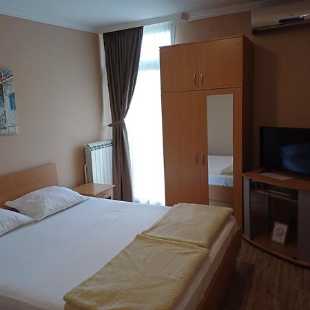 Hotel Marina Oasa Grocka ภายนอก รูปภาพ