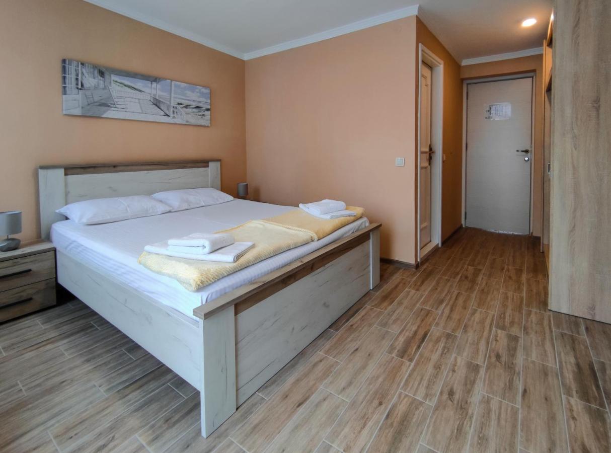 Hotel Marina Oasa Grocka ภายนอก รูปภาพ