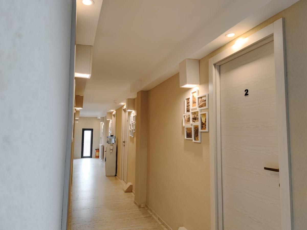 Hotel Marina Oasa Grocka ภายนอก รูปภาพ