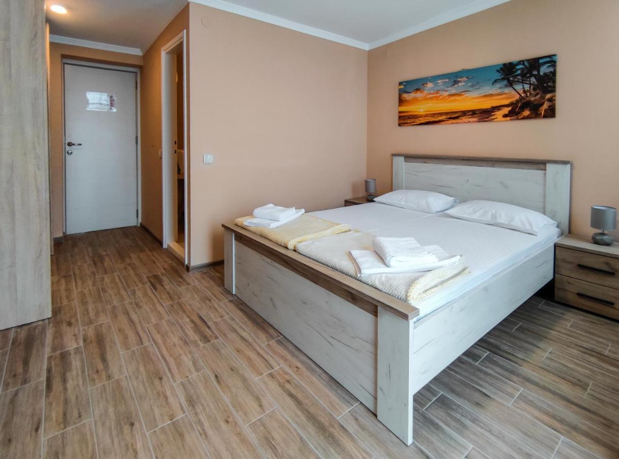 Hotel Marina Oasa Grocka ภายนอก รูปภาพ