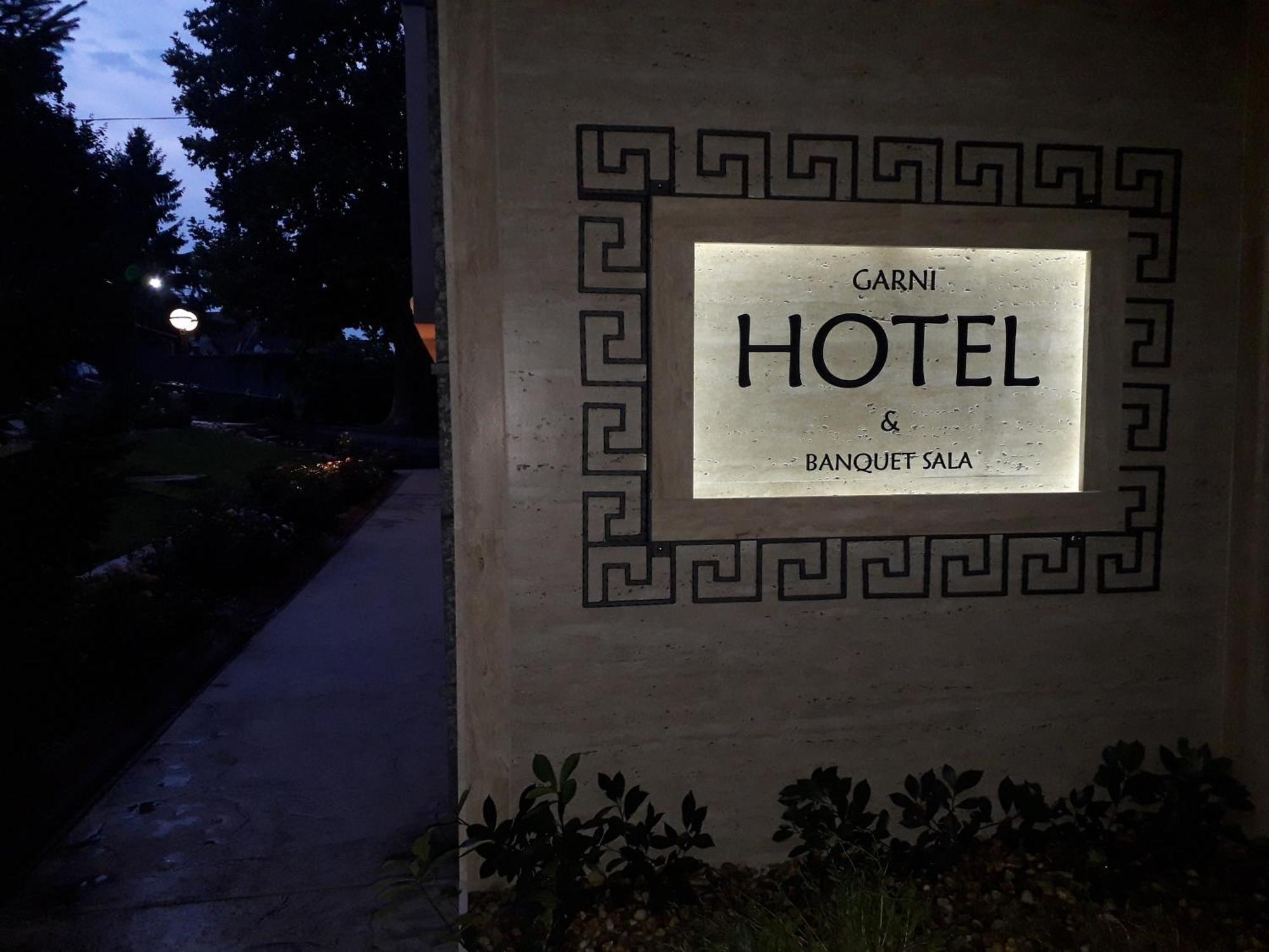 Hotel Marina Oasa Grocka ภายนอก รูปภาพ