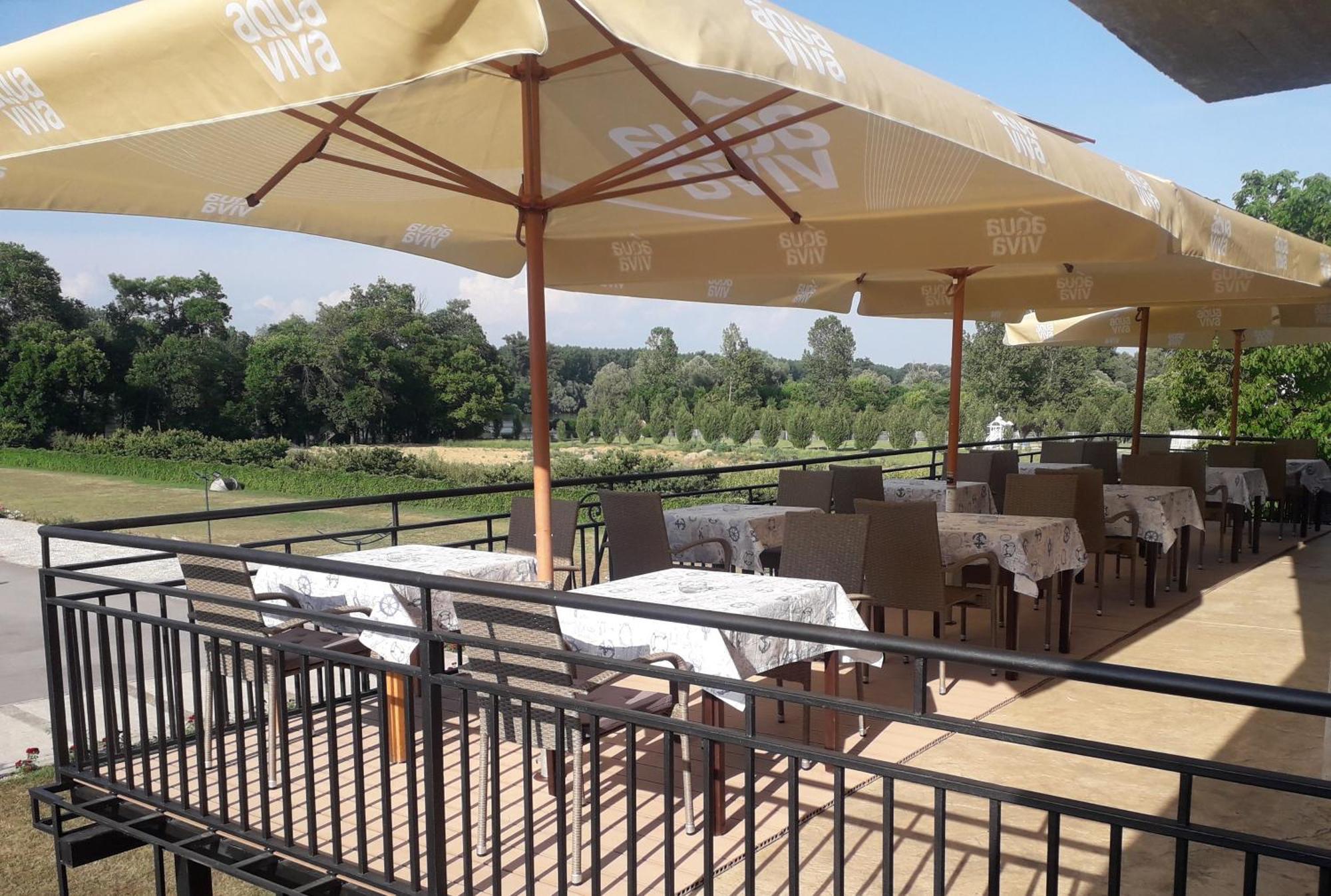 Hotel Marina Oasa Grocka ภายนอก รูปภาพ