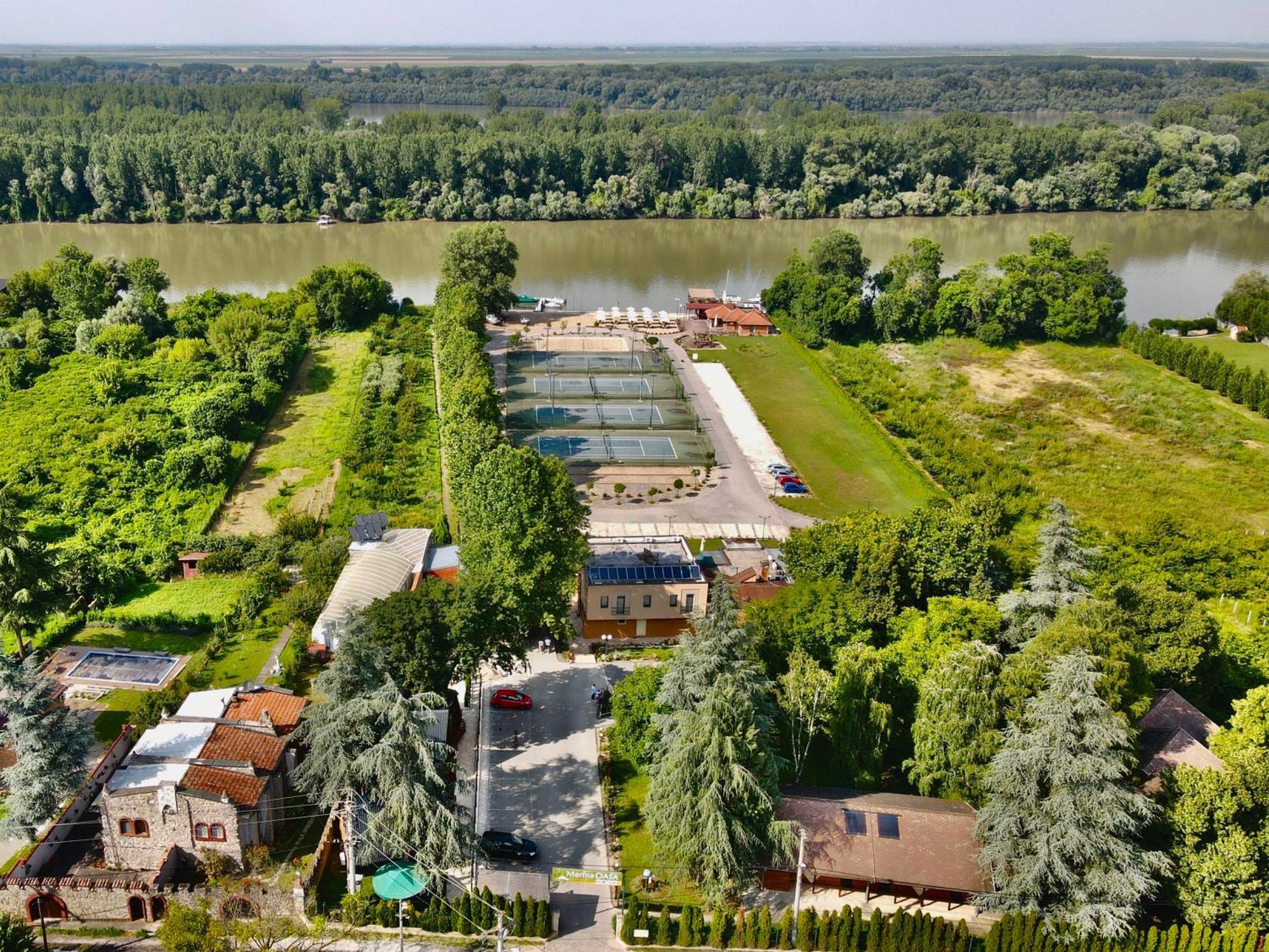 Hotel Marina Oasa Grocka ภายนอก รูปภาพ